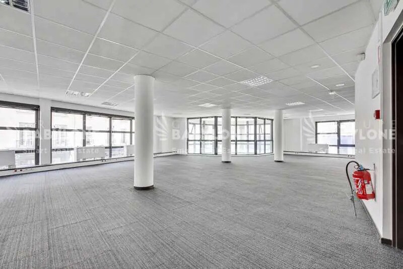 Bureau dans Asnières-sur-Seine à louer - Photo de l’immeuble – Image 2 sur 18