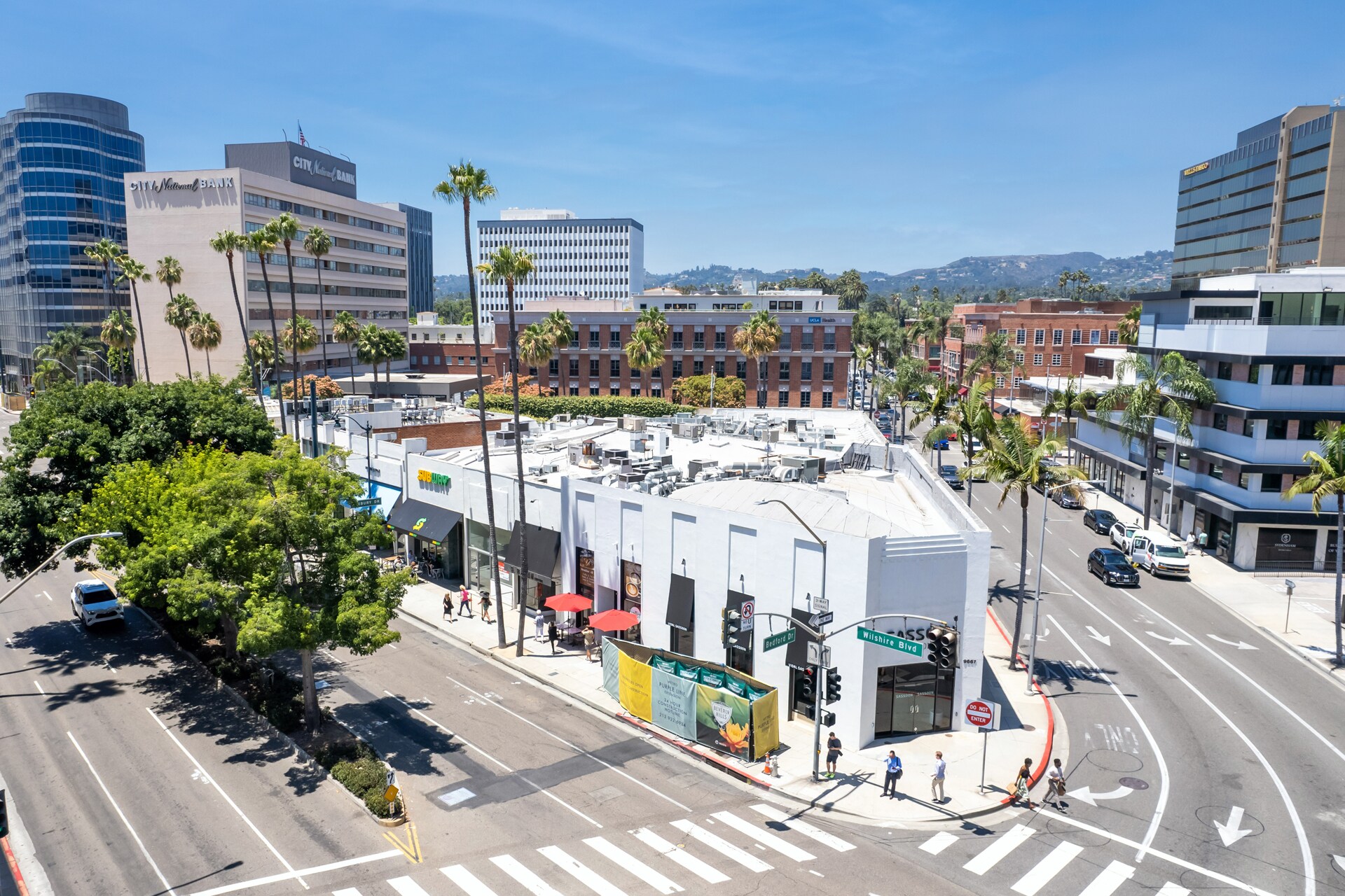 9667-9675 Wilshire Blvd, Beverly Hills, CA à louer Photo de l’immeuble– Image 1 sur 5