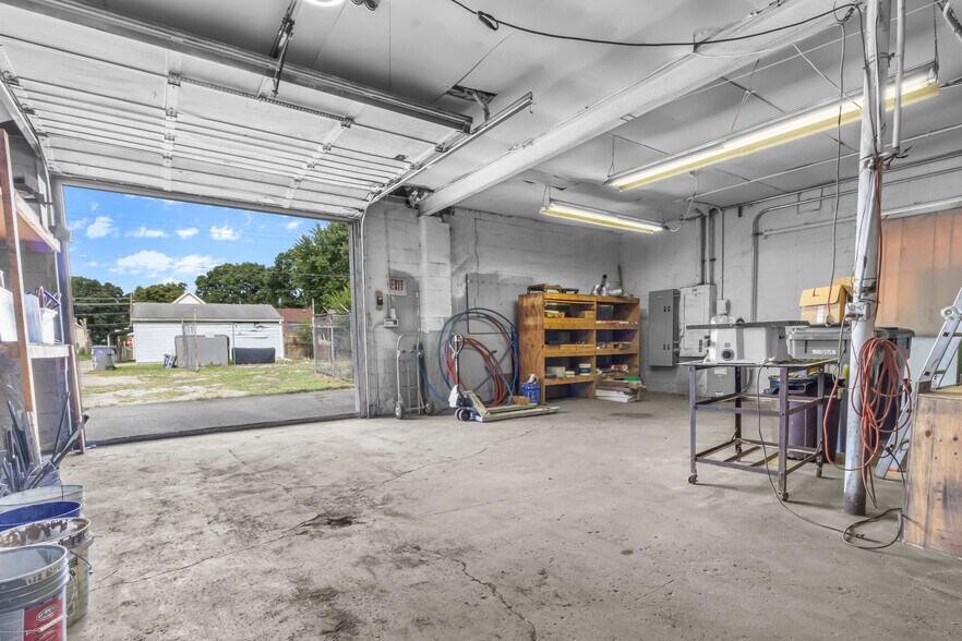 444 N Holmes Ave, Indianapolis, IN à vendre - Photo de l’immeuble – Image 3 sur 18
