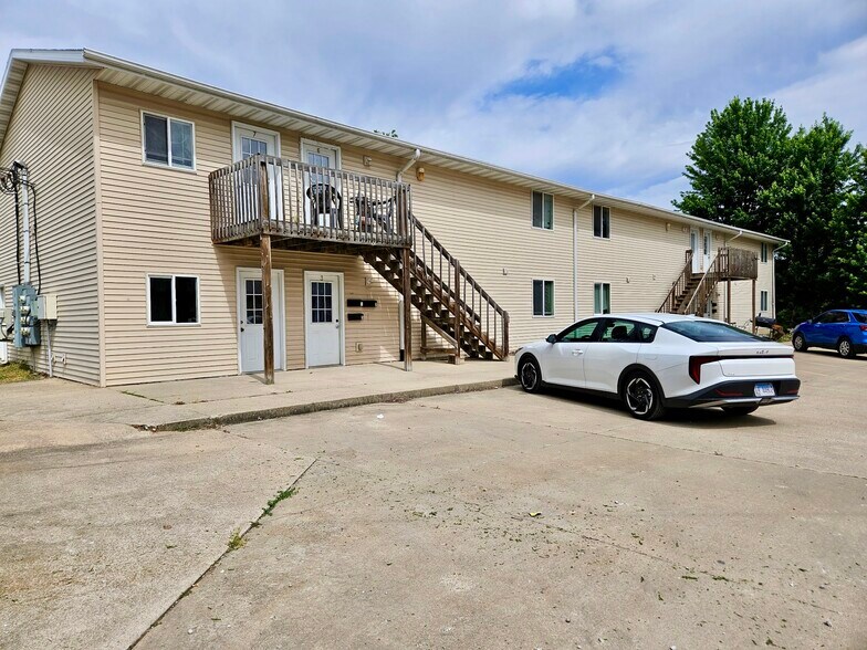 601-605 W Orchard St, Macomb, IL à vendre - Photo de l’immeuble – Image 1 sur 11