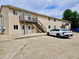 Plus de détails pour 601-605 W Orchard St, Macomb, IL - Logement à vendre