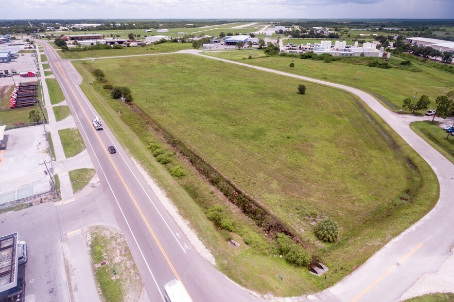 950 New Harvest Rd, Immokalee, FL à louer - Photo de l’immeuble – Image 2 sur 2