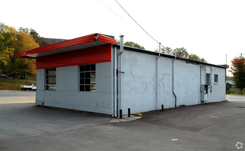 2201 N Broadway St, Knoxville, TN à vendre - Photo de l’immeuble – Image 3 sur 6