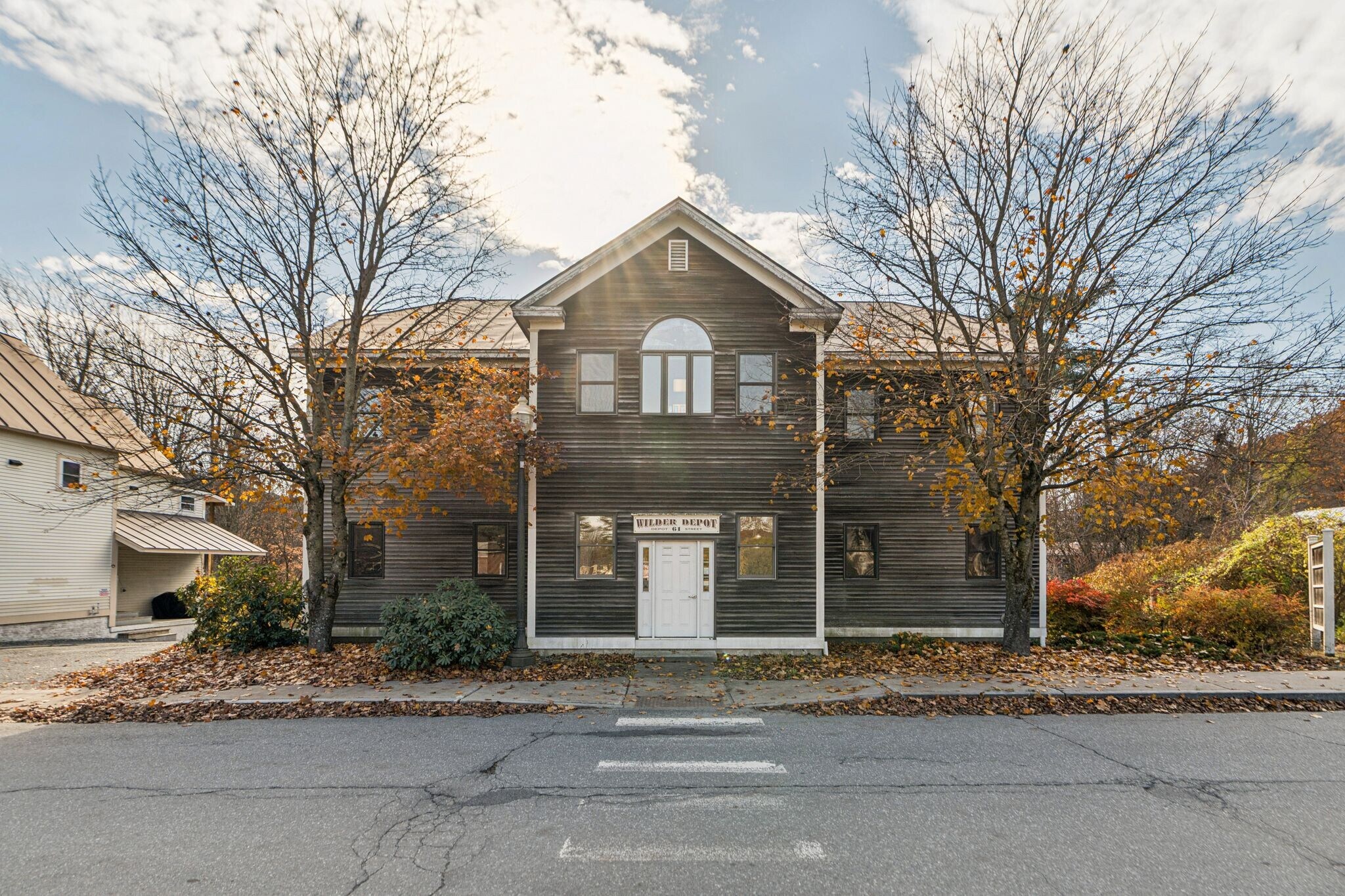 61 Depot St, White River Junction, VT à vendre Photo de l’immeuble– Image 1 sur 41
