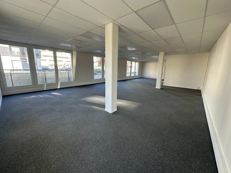 Bureau dans Bezannes à vendre - Photo de l’immeuble – Image 2 sur 5