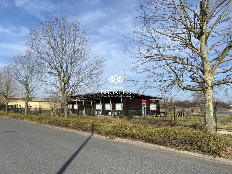 Bureau dans Varennes-sur-Allier à vendre - Photo de l’immeuble – Image 2 sur 8