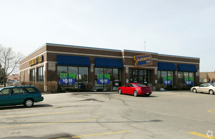 7325 Mineral Point Rd, Madison, WI à louer - Photo principale – Image 1 sur 1