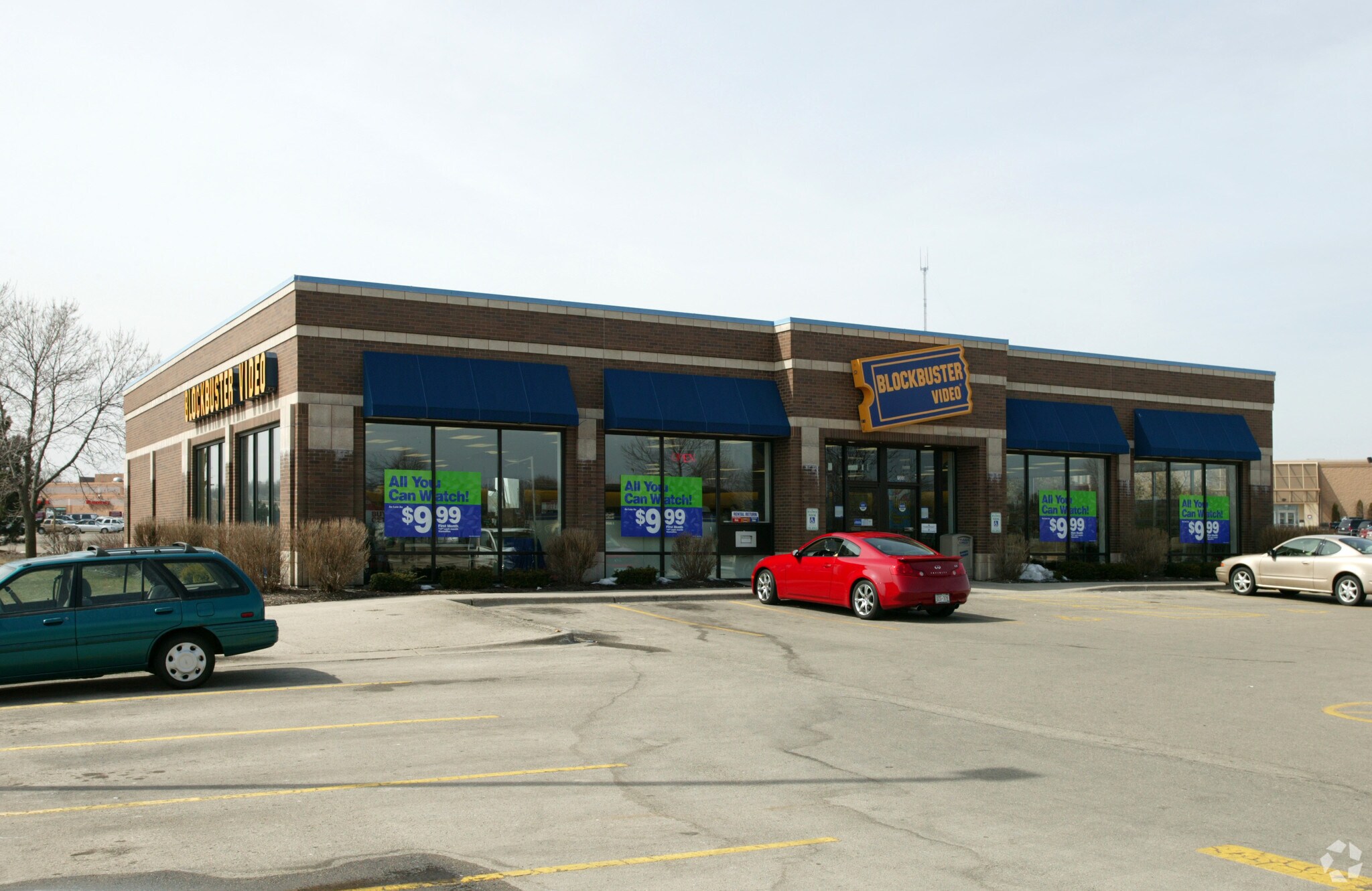 7325 Mineral Point Rd, Madison, WI à louer Photo principale– Image 1 sur 2