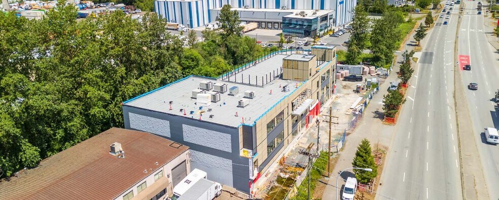 10867 Scott Rd, Surrey, BC à louer - Photo de la construction – Image 2 sur 6
