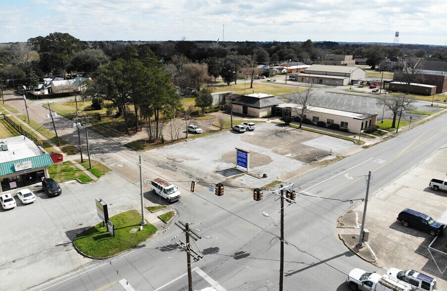714 Main St, Liberty, TX à vendre - Photo principale – Image 1 sur 10