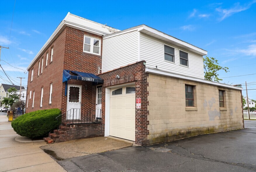 1 Sprague St, Revere, MA à vendre - Photo de l’immeuble – Image 2 sur 58