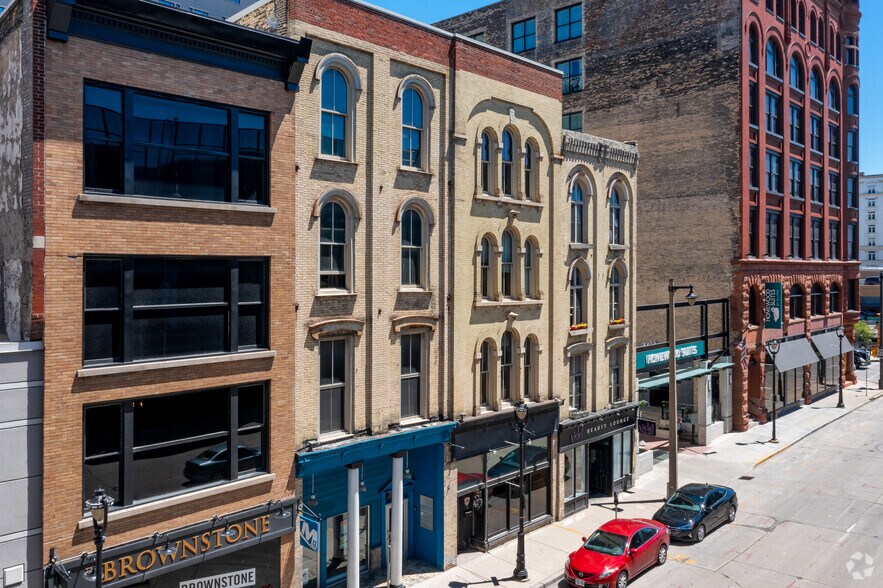 518-522 N Water St, Milwaukee, WI à vendre - Photo de l’immeuble – Image 2 sur 14