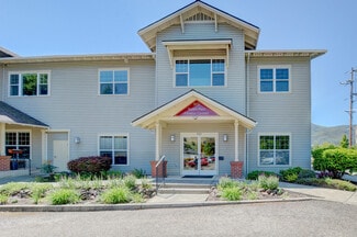 Plus de détails pour 905 Skylark Pl, Ashland, OR - Bureau à vendre