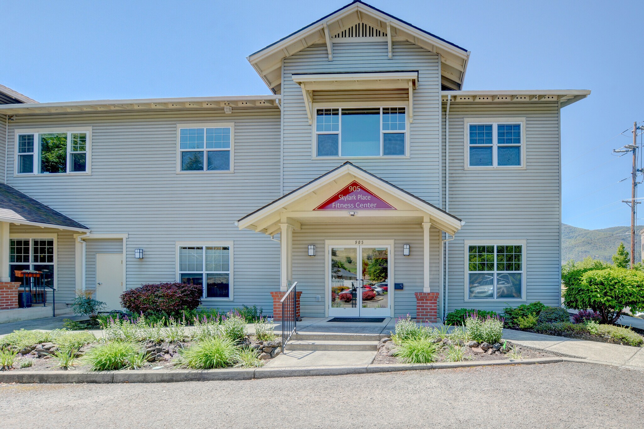 905 Skylark Pl, Ashland, OR à vendre Photo de l’immeuble– Image 1 sur 25