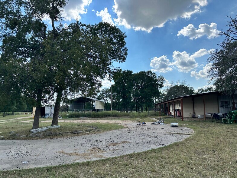 4650 US-183, Liberty Hill, TX à vendre - Photo de l’immeuble – Image 2 sur 13