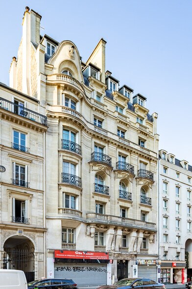 Local commercial dans Paris à louer - Photo principale – Image 1 sur 1