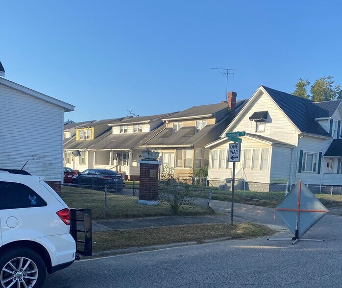2457 4th Ave, Huntington, WV à vendre - Photo de l’immeuble – Image 3 sur 4