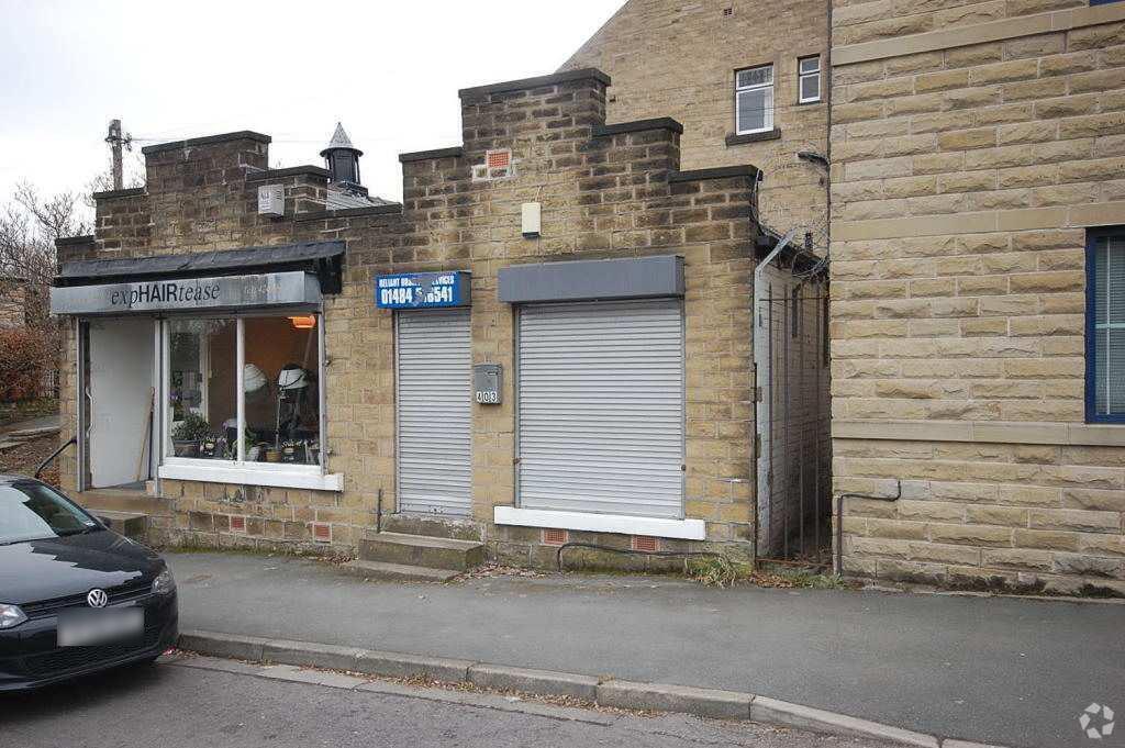 401-403 Bradford Rd, Huddersfield à louer Photo principale– Image 1 sur 2
