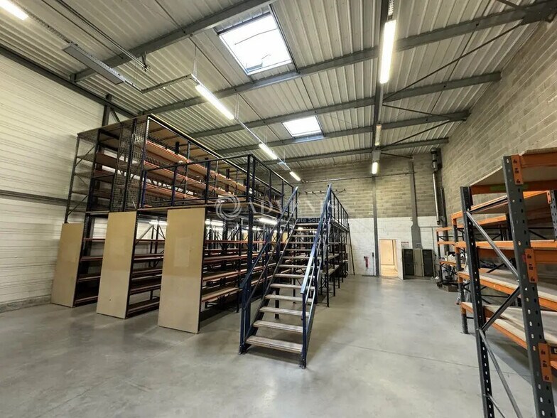 Local d’activités dans Ostwald à louer - Photo intérieure – Image 3 sur 9