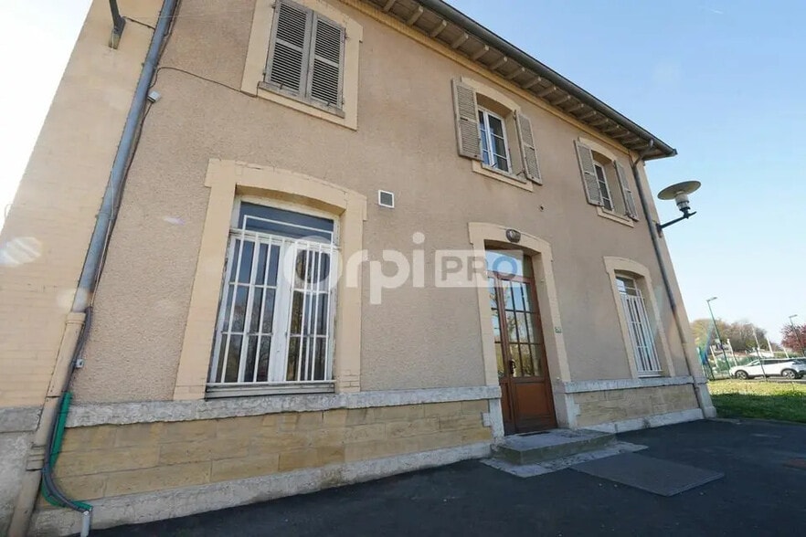 Bureau dans MARCILLY-D'AZERGUES à louer - Photo de l’immeuble – Image 1 sur 6
