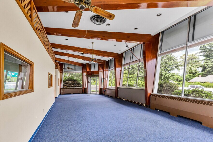 8 N King St, Northampton, MA à louer - Photo de l’immeuble – Image 3 sur 6