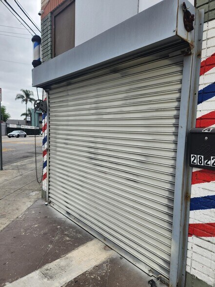 2822 W Slauson Ave, Los Angeles, CA à louer - Photo de l’immeuble – Image 3 sur 8