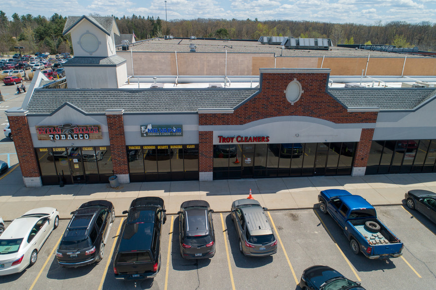 9580-9616 Chilson Commons, Pinckney, MI à louer - Photo de l’immeuble – Image 2 sur 9