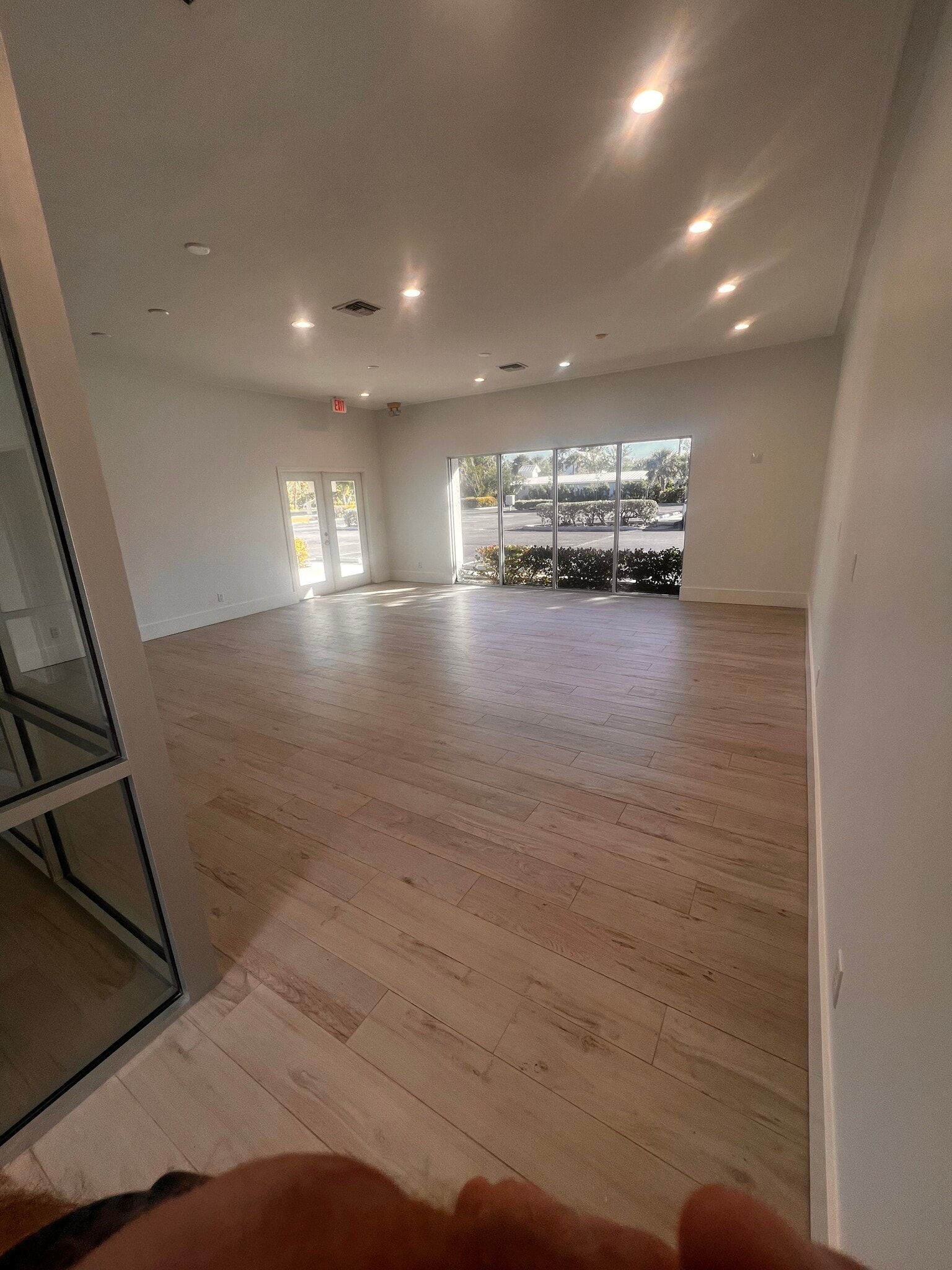 2407 Periwinkle Way, Sanibel, FL à vendre Photo intérieure– Image 1 sur 2