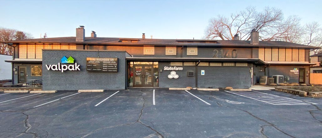 2140 Riverside Dr, Columbus, OH à louer Photo principale– Image 1 sur 8