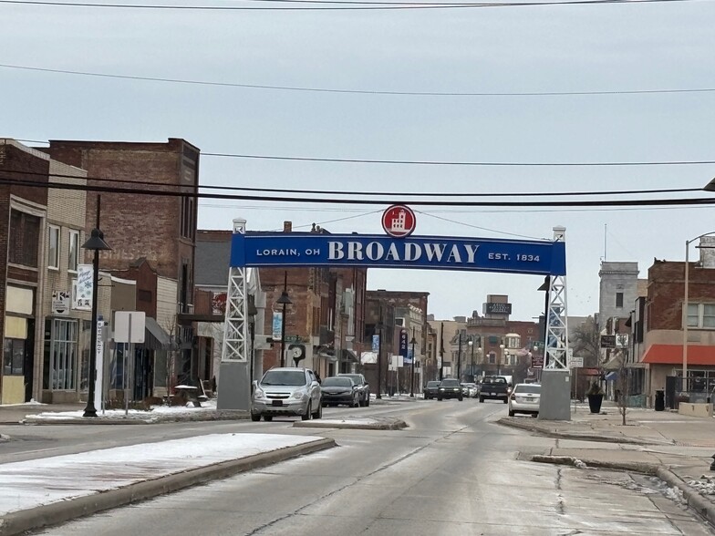 430 Broadway, Lorain, OH à vendre - Photo de l’immeuble – Image 3 sur 5