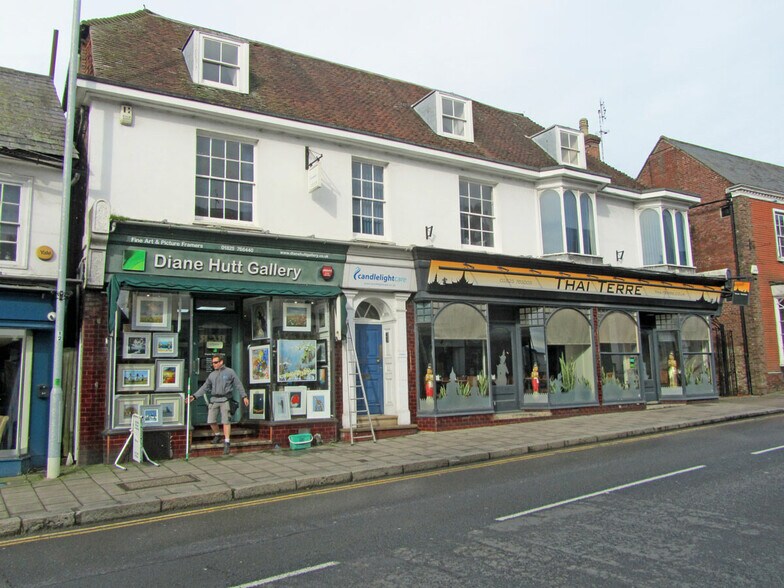 95-99 High St, Uckfield à vendre - Photo de l’immeuble – Image 1 sur 2