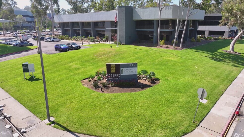10021 Willow Creek Rd, San Diego, CA à louer - Vidéo sur l’annonce professionnelle – Image 2 sur 11