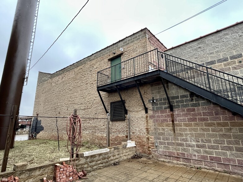 5923-5927 S Wentworth Ave, Chicago, IL à louer - Photo de l’immeuble – Image 2 sur 21