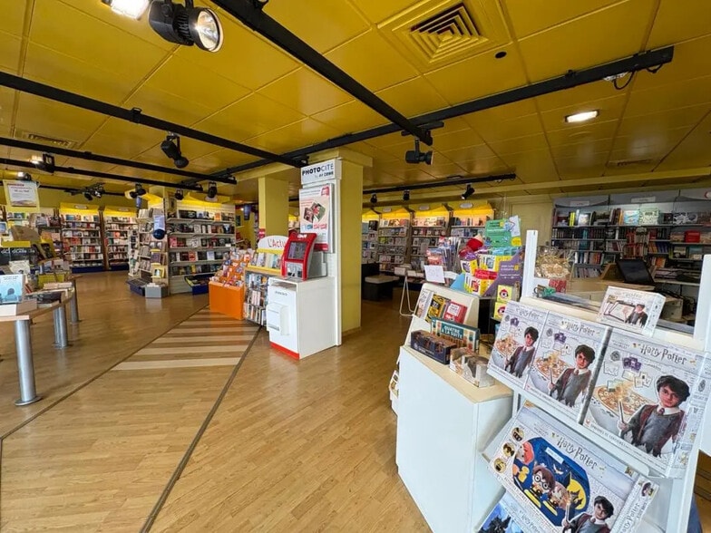 Local commercial dans Roanne à louer - Photo intérieure – Image 3 sur 3