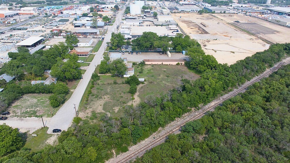 124 Seale Rd, San Antonio, TX à vendre - Photo de l’immeuble – Image 2 sur 27
