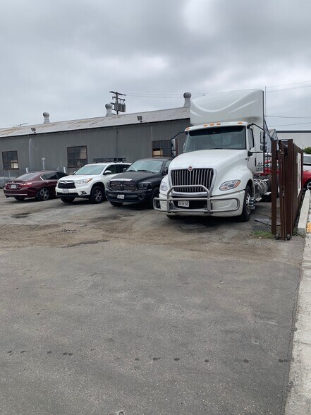 5140 Chakemco St, South Gate, CA à vendre - Photo de l’immeuble – Image 3 sur 3