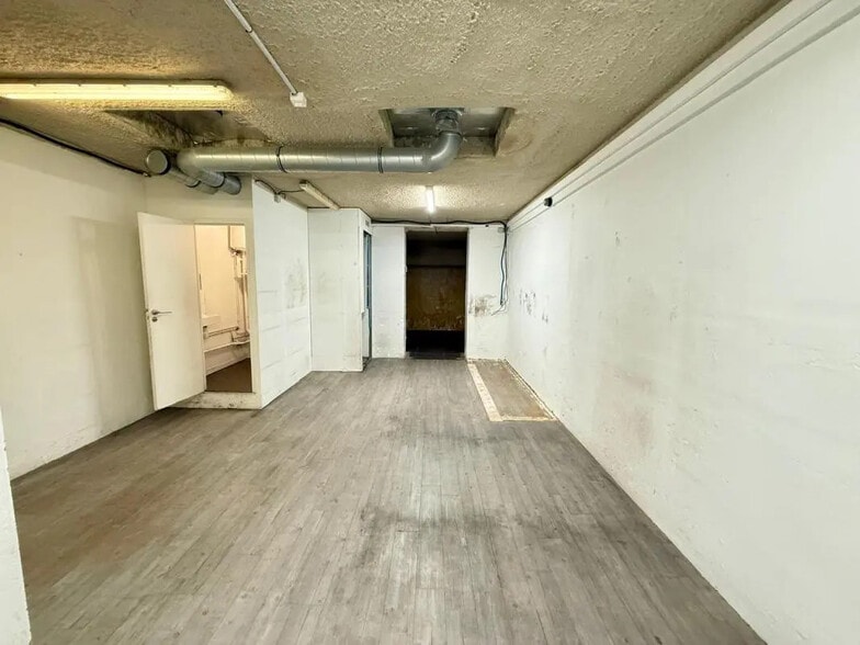 Local commercial dans Paris à louer - Photo intérieure – Image 3 sur 6