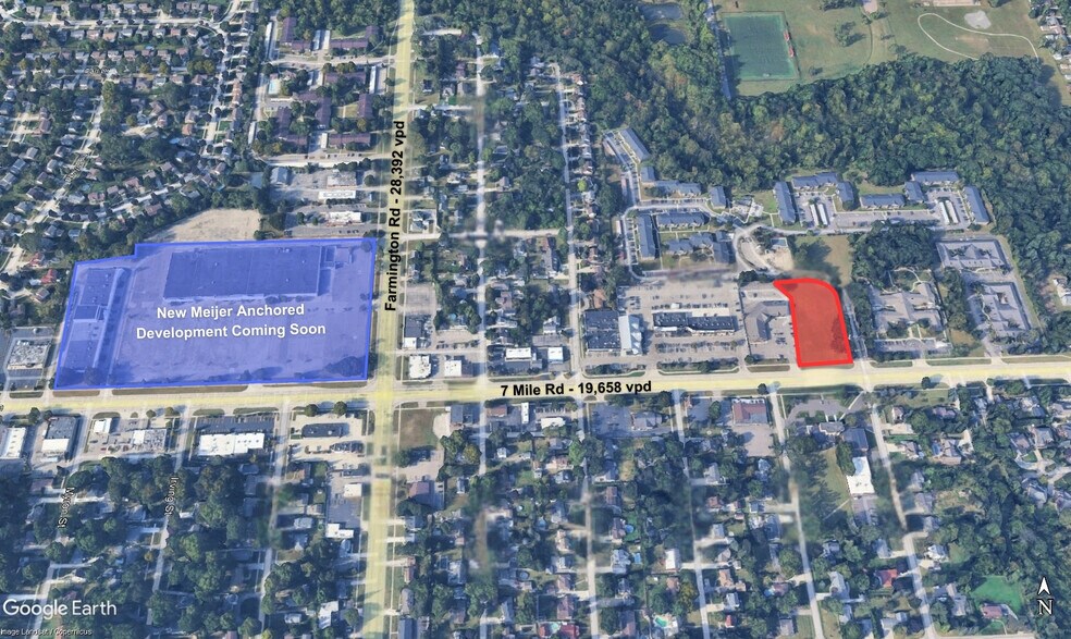 32520 W 7 Mile Rd, Livonia, MI à vendre - Photo de l’immeuble – Image 2 sur 4