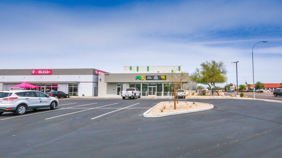 4302 W McDowell Rd, Phoenix, AZ à vendre - Photo de l’immeuble – Image 3 sur 6