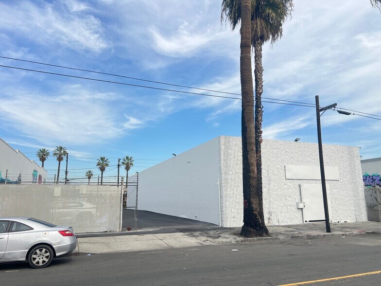 1385 E 15th St, Los Angeles, CA à vendre - Photo principale – Image 1 sur 4