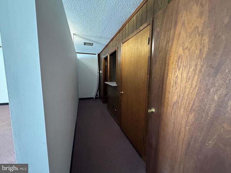 260 School St, Romney, WV à louer - Photo de l’immeuble – Image 2 sur 12