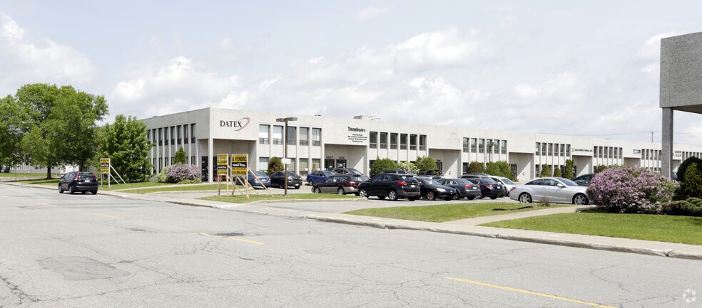 2305-2329 Rue Guénette, Saint-Laurent, QC à vendre - Photo de l’immeuble – Image 2 sur 32