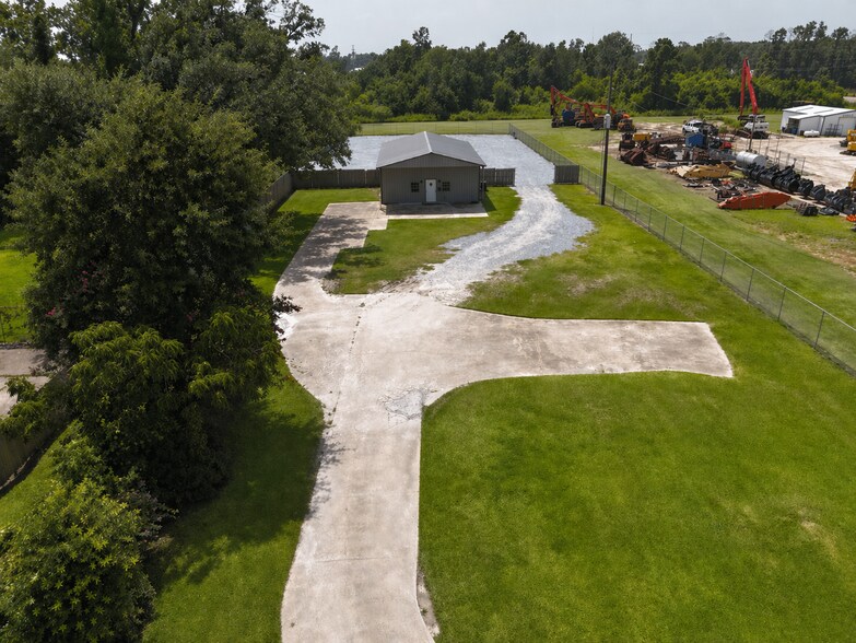 225 Prater Rd, Sulphur, LA à louer - Photo principale – Image 1 sur 3