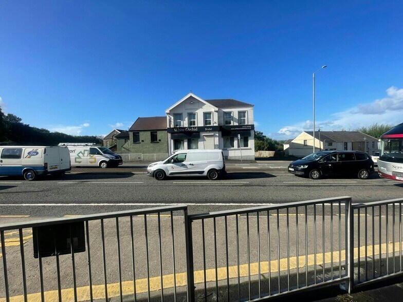 1153 Carmarthen Rd, Swansea à louer - Photo de l’immeuble – Image 2 sur 5