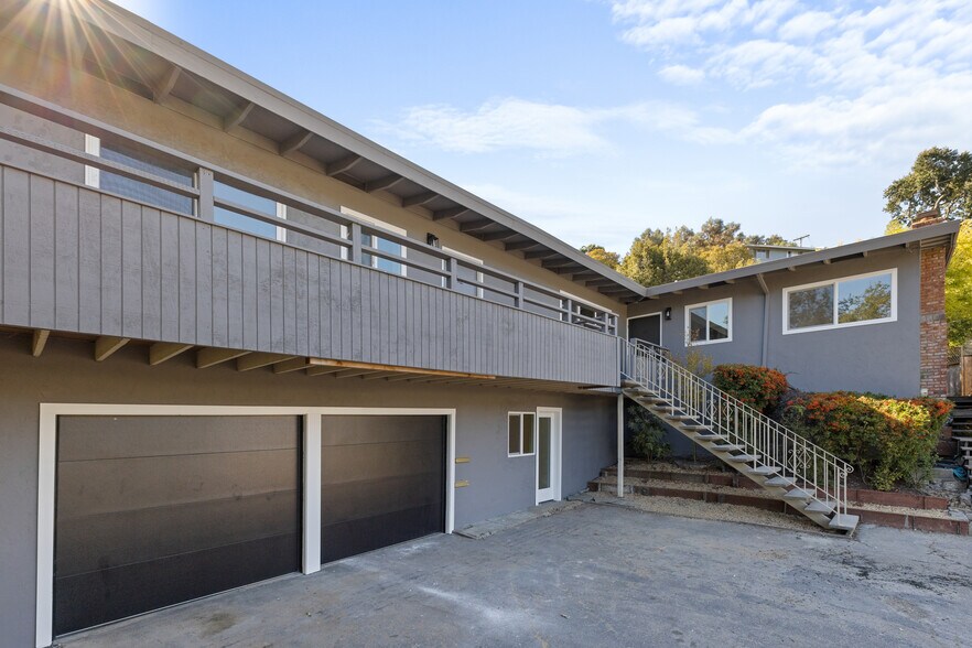 40 Leafwood Cir, San Rafael, CA à vendre - Photo de l’immeuble – Image 3 sur 11
