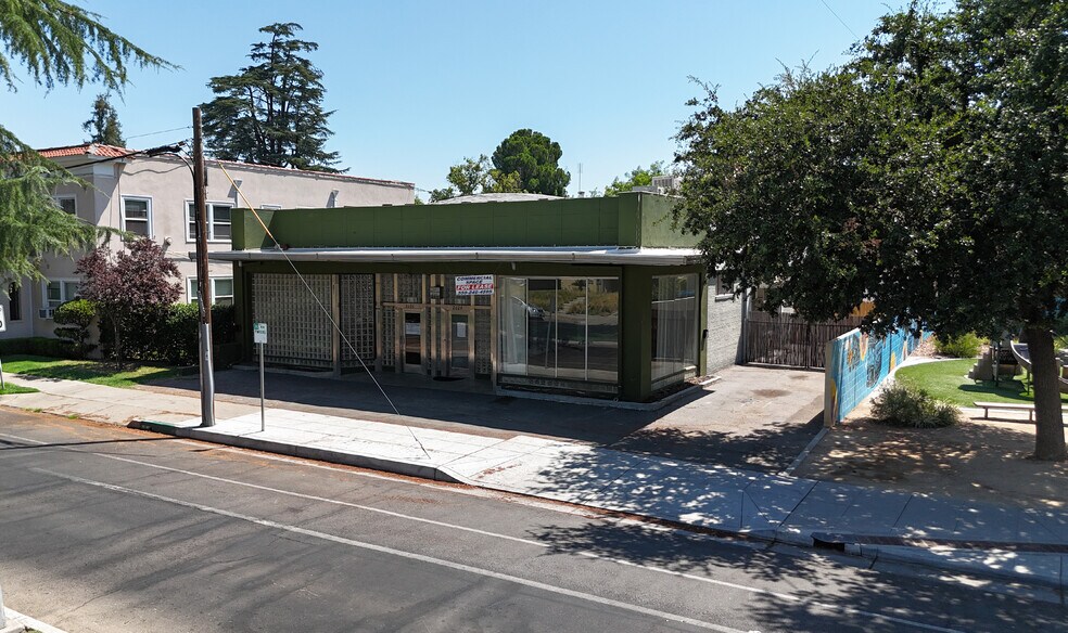 2024-2026 N Van Ness Blvd, Fresno, CA à louer - Photo de l’immeuble – Image 3 sur 9
