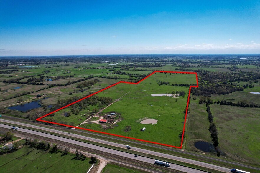 2110 SW Access Rd, Mount Vernon, TX à vendre - Photo de l’immeuble – Image 2 sur 19