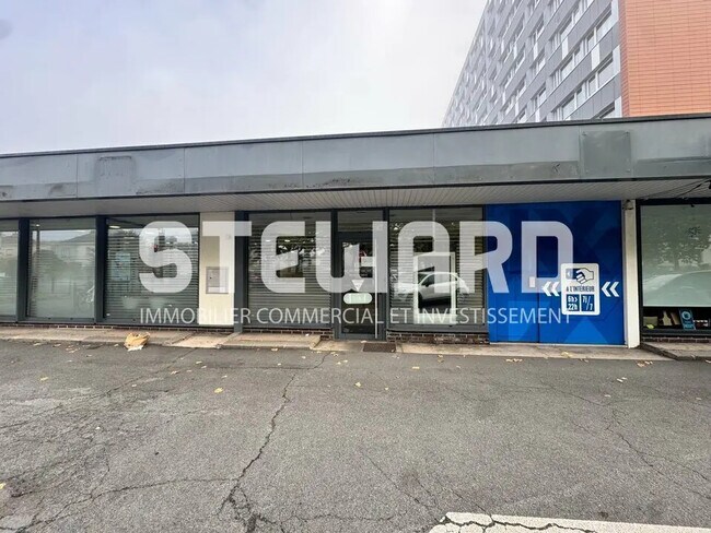 Plus de détails pour Local commercial à louer