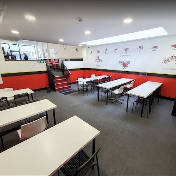 777 Fulham Rd, Londres à vendre - Photo de l’immeuble – Image 2 sur 10