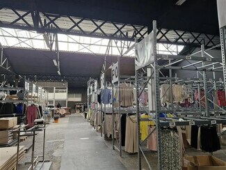 Plus de détails pour Local d'activités à louer